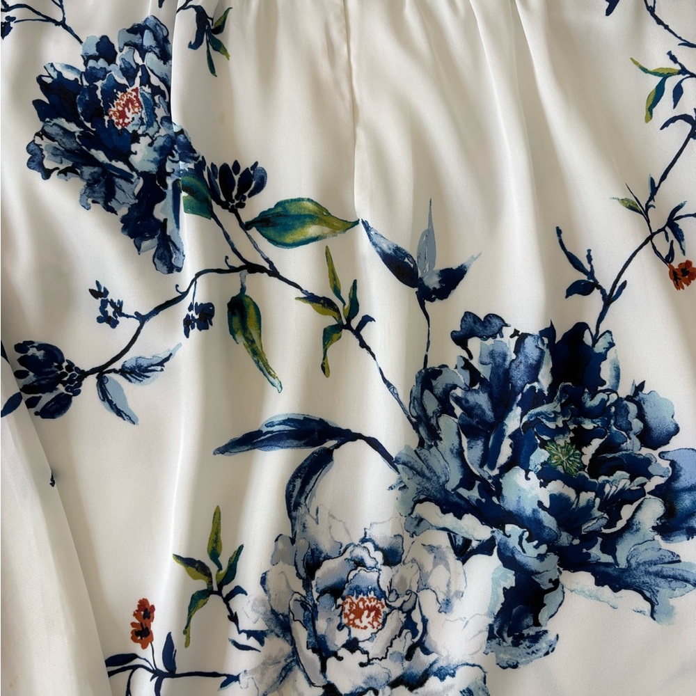 White House Black Market White and Blue Shirt
